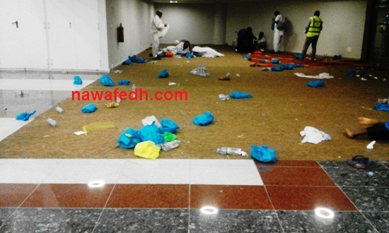 القمامة التي خلفها الحجاج بالمطار 