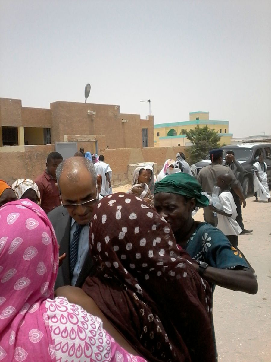 الوزير مع النساء والمجنونة 