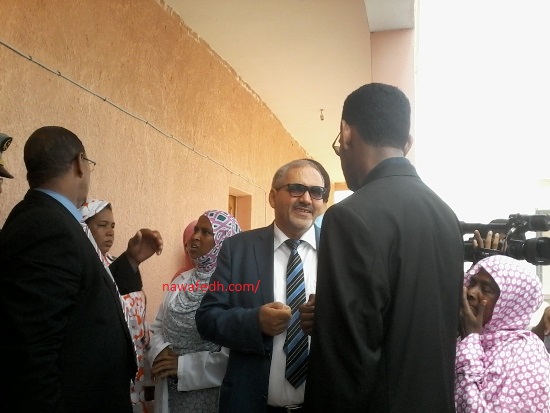 المفوض يسلم ملفه لمدير الديوان بعد حوار 