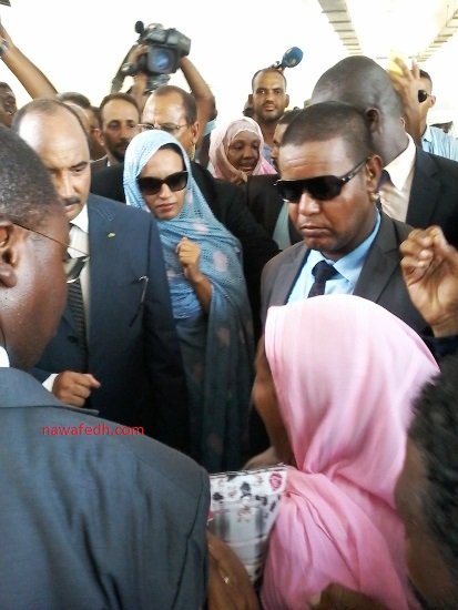 سيدة تنتحب أمام الرئيس في مستشفى الصداقة 